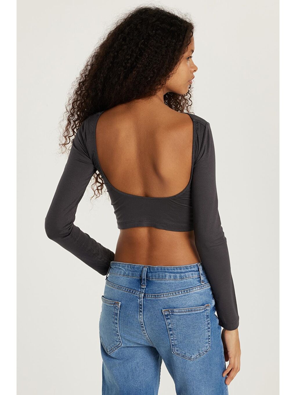 Kadın Slim Fit Dar Kesim Bisiklet Yaka Sırt Detaylı Antrasit Bluz-4