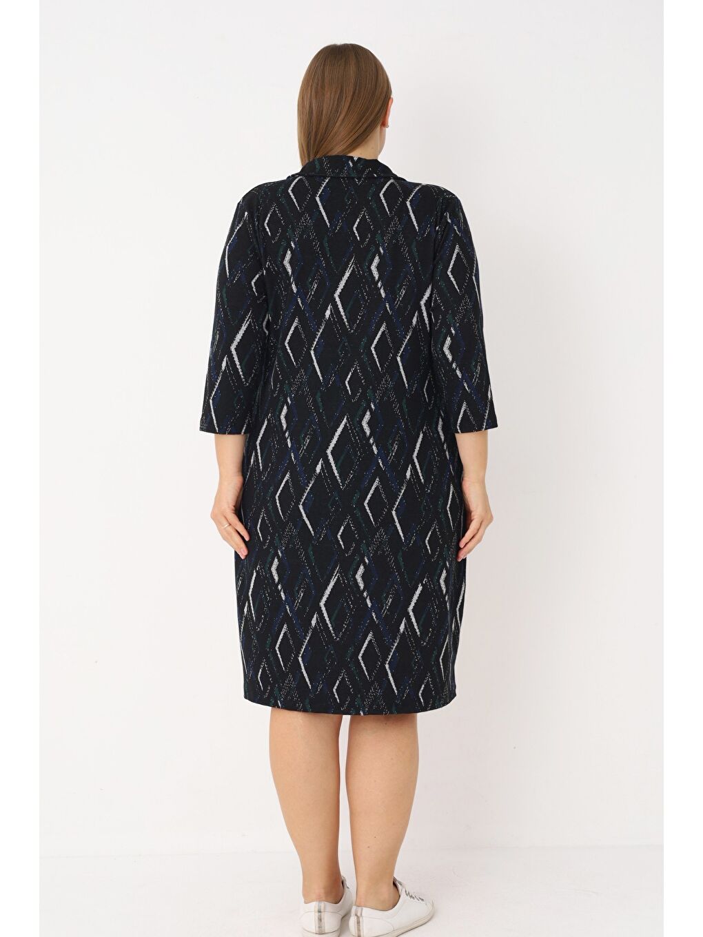 Siyah Kadın Büyük Beden Desenli Cepli Jakarlı Truvakar Kollu Elbise-4