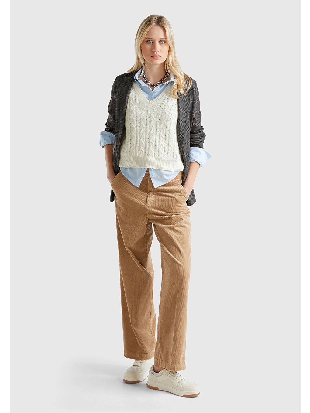 Kahverengi Kadın Taba Pamuk Karışımlı Arkası Lastikli Cepli Geniş Paça Kadife Pantolon-2