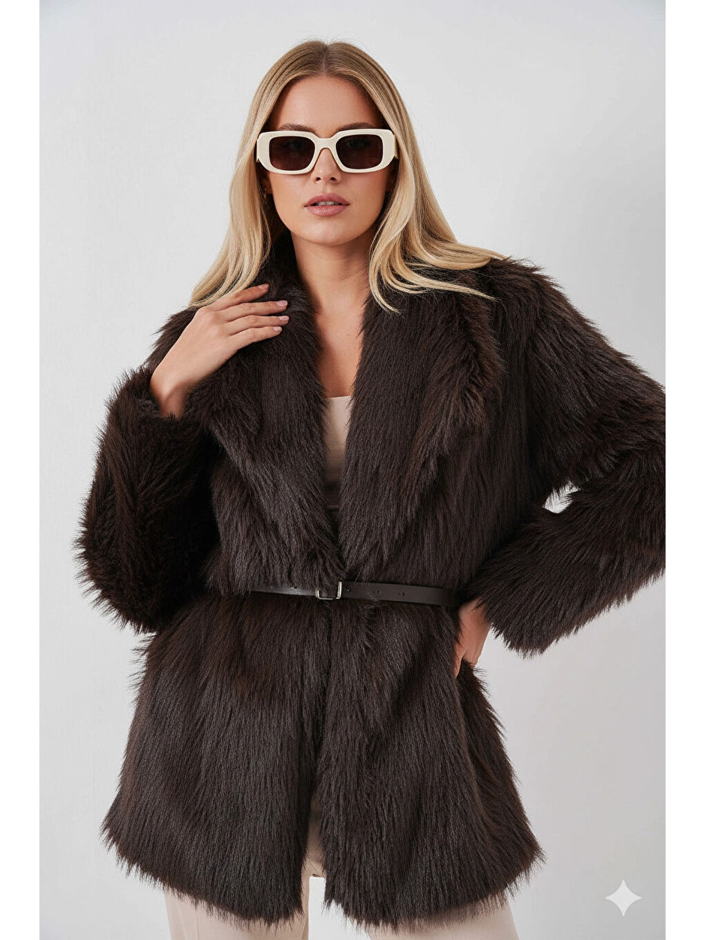 Kadın Kahverengi Kemer Detaylı Astarlı Pelüş Kürk Mont HZL25W-BD191561