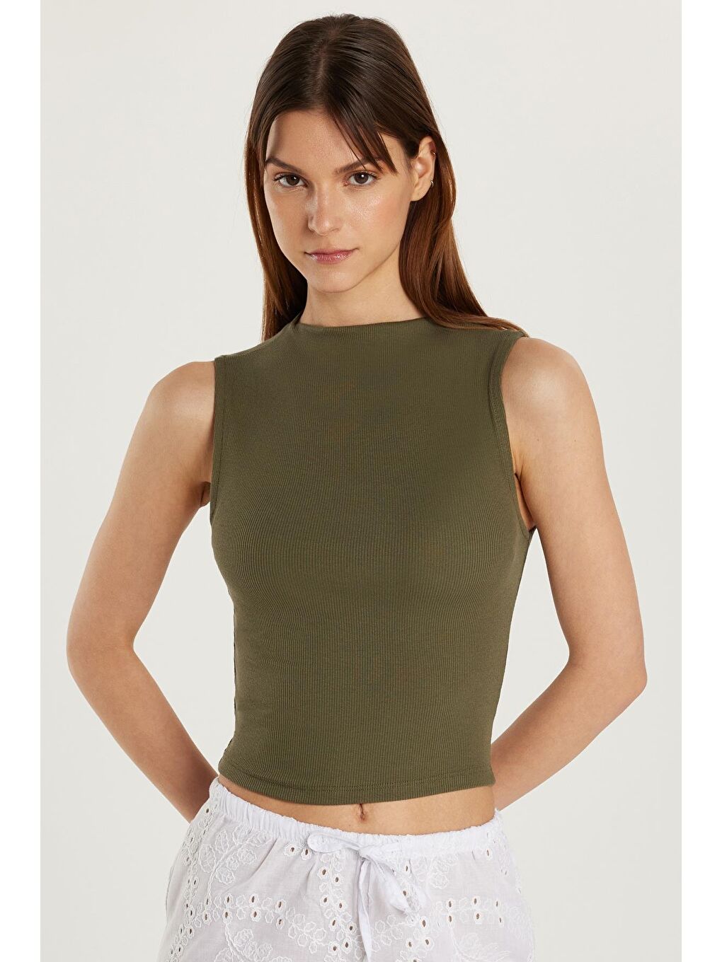 Kadın Slim Fit Dar Kesim Sıfır Kol Fitilli Modal Kumaş Haki Bluz