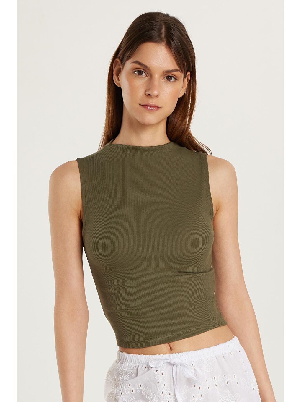 Kadın Slim Fit Dar Kesim Sıfır Kol Fitilli Modal Kumaş Haki Bluz-1