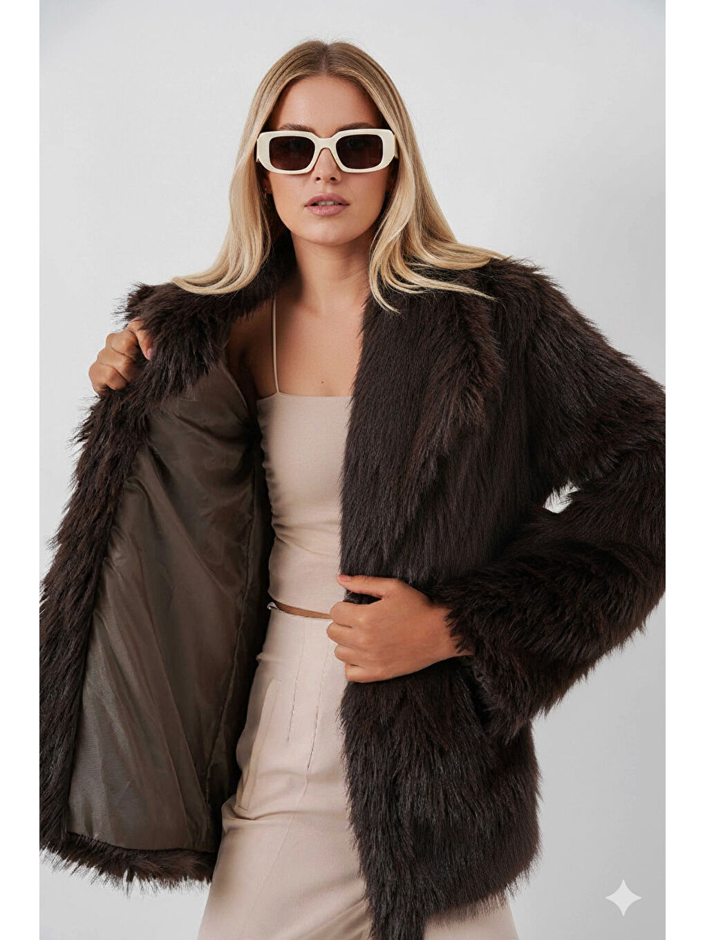 Kadın Kahverengi Kemer Detaylı Astarlı Pelüş Kürk Mont HZL25W-BD191561-2