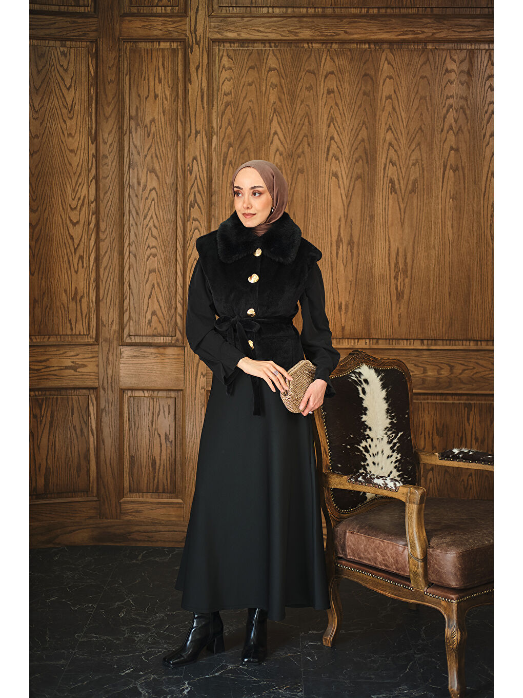 Kadın Yaka Kürklü Yelek Siyah-3