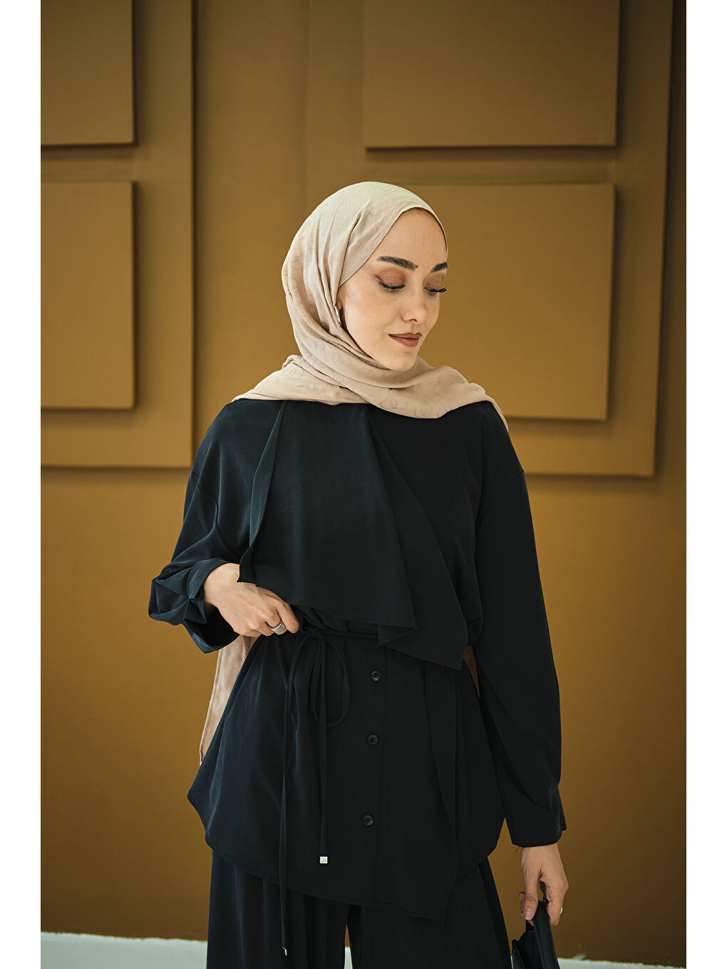 Kadın Omuzdan Volanlı Takım Siyah-1