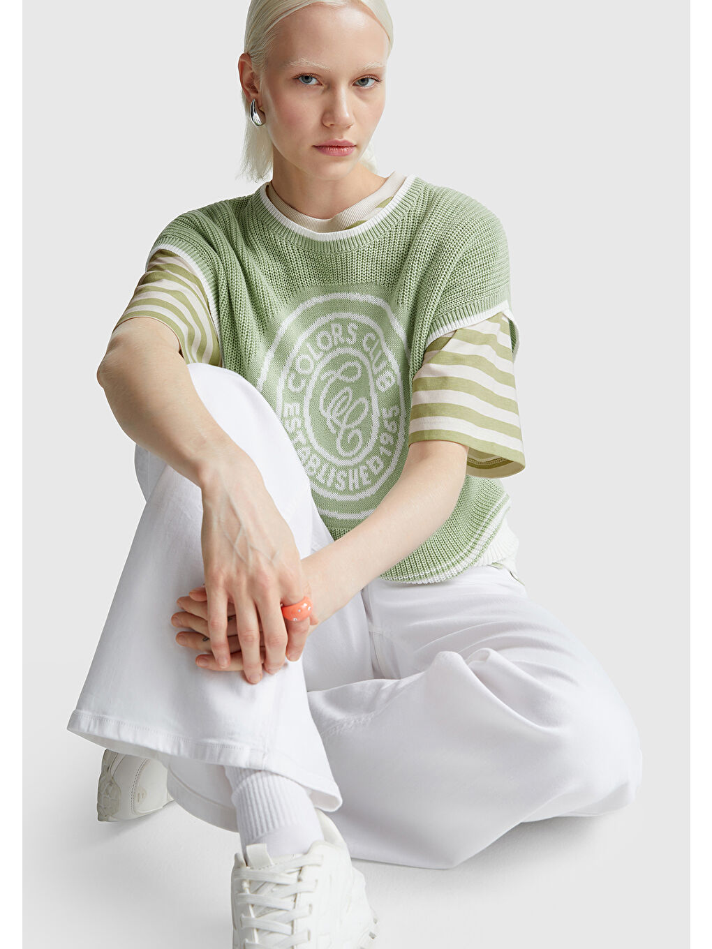 Kadın Yeşil %100 Pamuk Kalın Çizgili Yırtmaçlı Yarım Kol T-Shirt-4