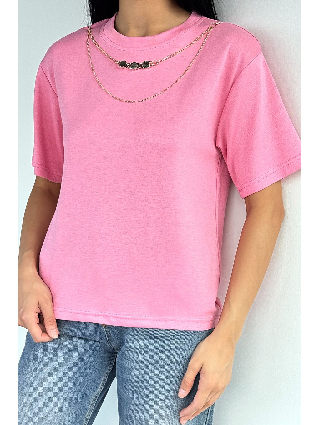 Pembe Kadın Bisiklet Yaka Kolye Aksesuarlı Bluz-1