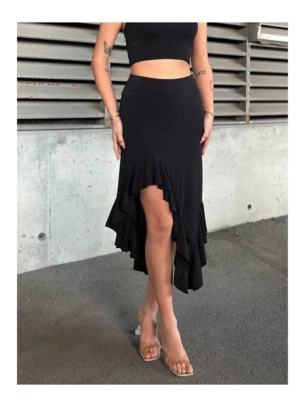 Kadın Siyah Yüksel Bel Dalgıç Kumaş Asimetrik Kesim Etek HZL25S-ZK11701-2