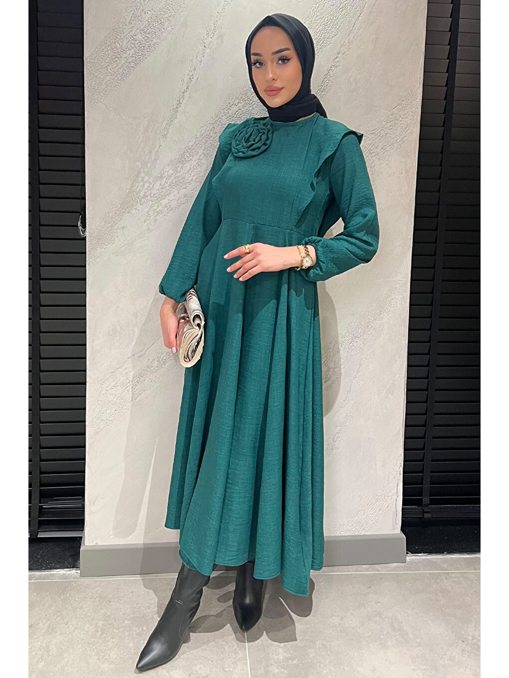 Yeşil Gül Detaylı Tesettür Kloş Elbise-2