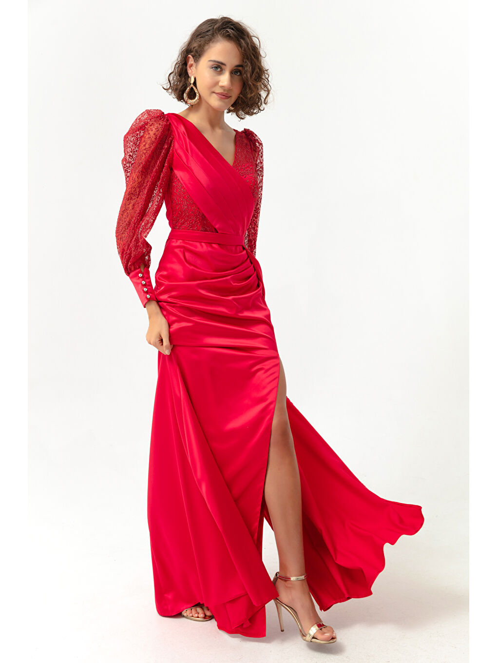 Kadın Kırmızı Kruvaze Yaka Simli Uzun Saten Abiye Elbise-2