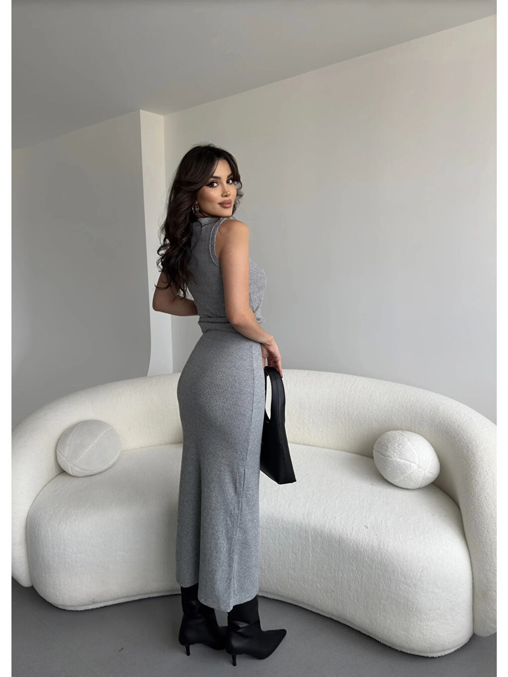 Kadın Gri Triko Crop Uzun Yırtmaçlı Etek Takım HZL25W-ZK1991-4