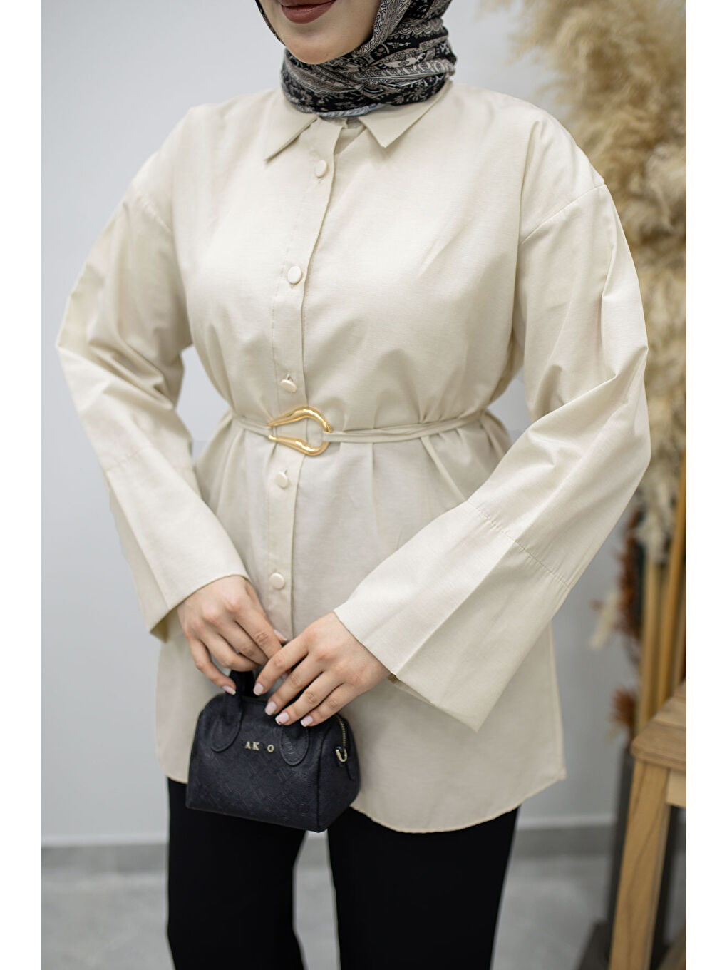 Kuşağı Gold Detaylı Gömlek TSD260162 Bej-3