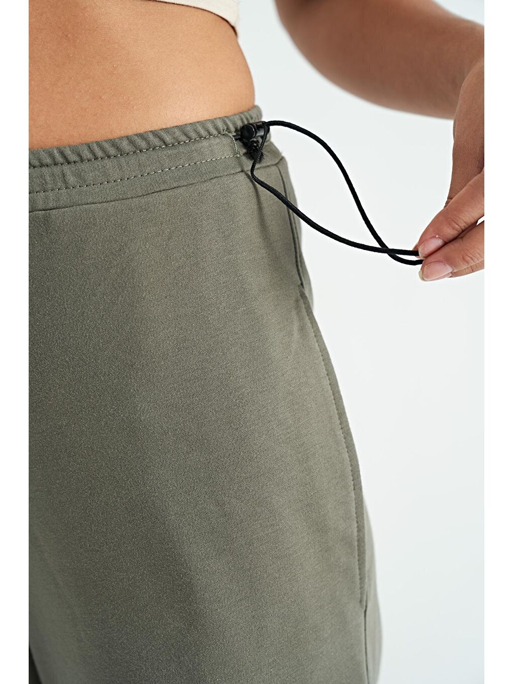 Yeşil Çağla Bol Kesim Stoper Paçalı Yüksek Bel Kadın Eşofman Alt - 02122-4