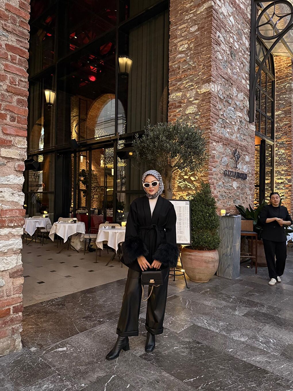 Kadın Bel Bağlamalı Kaşe Kaban Siyah