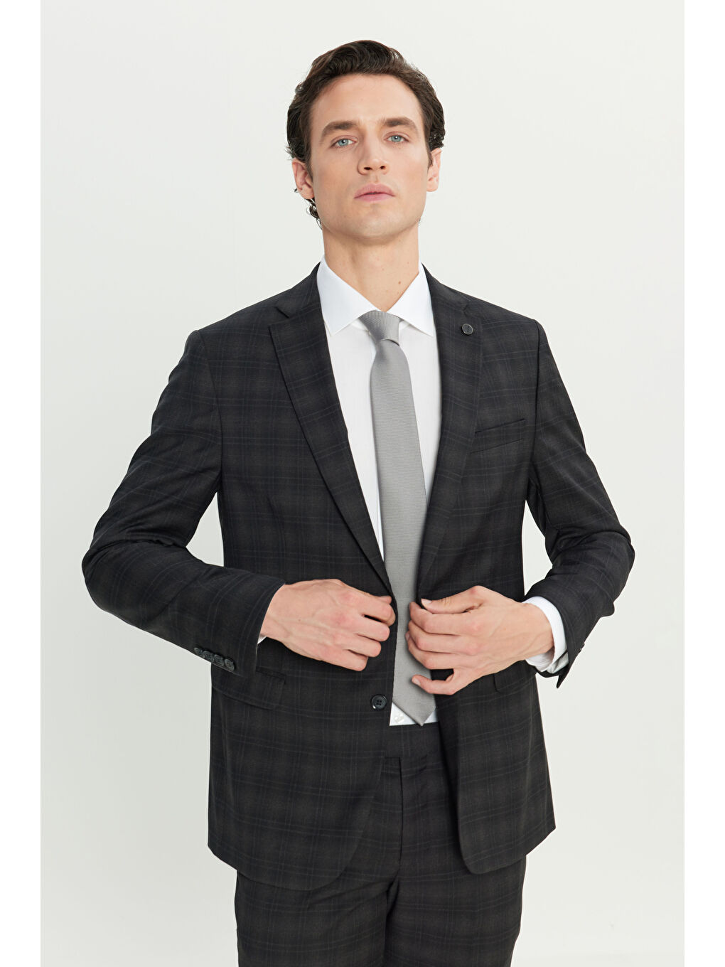 Erkek Siyah %100 Yün Slim Fit Dar Kesim Mono Yaka Kapak Cepli Kareli Takım Elbise-3