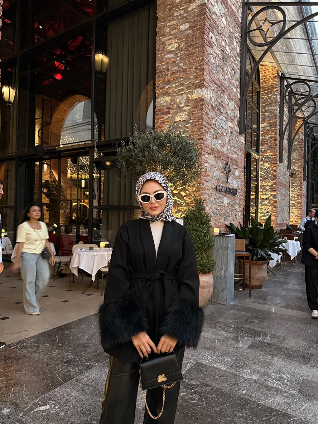 Kadın Bel Bağlamalı Kaşe Kaban Siyah-1