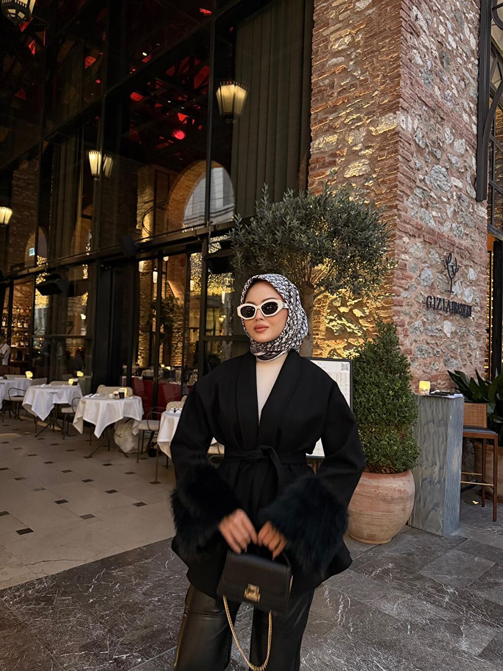 Kadın Bel Bağlamalı Kaşe Kaban Siyah-3