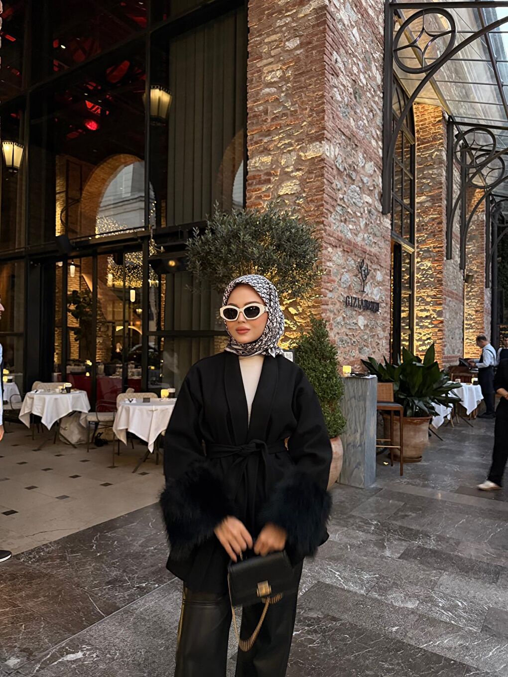 Kadın Bel Bağlamalı Kaşe Kaban Siyah-4