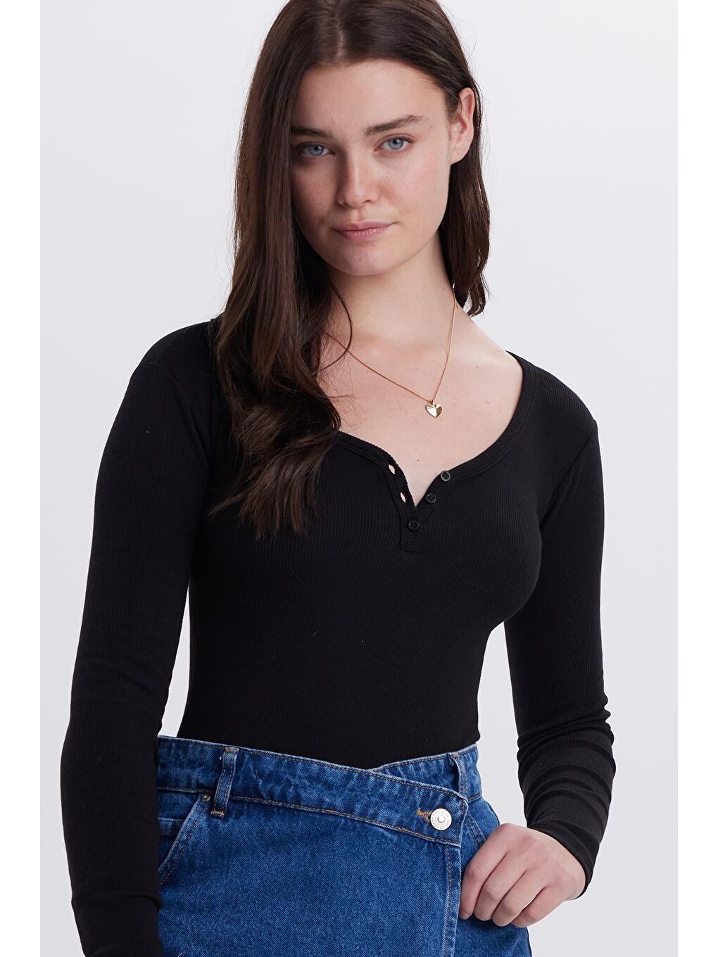 Kadın Slim Fit Dar Kesim Pamuklu V Yaka Siyah Bluz