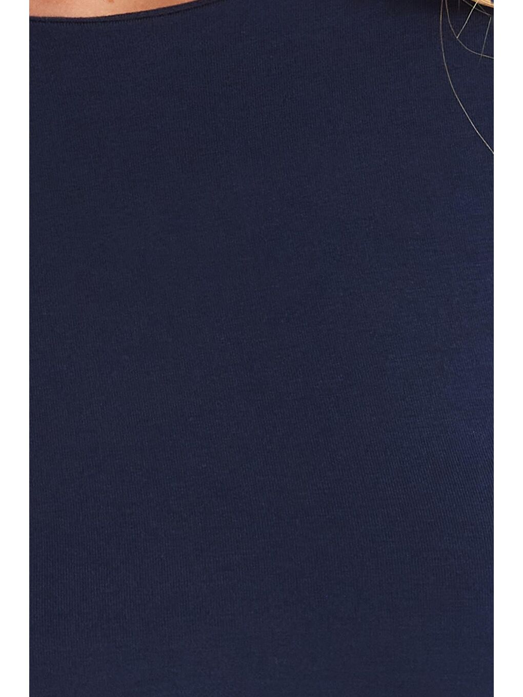 Kadın Slim Fit Dar Kesim Uzun Kollu Bisiklet Yaka Sırt Detaylı Lacivert Viskon Bluz-5