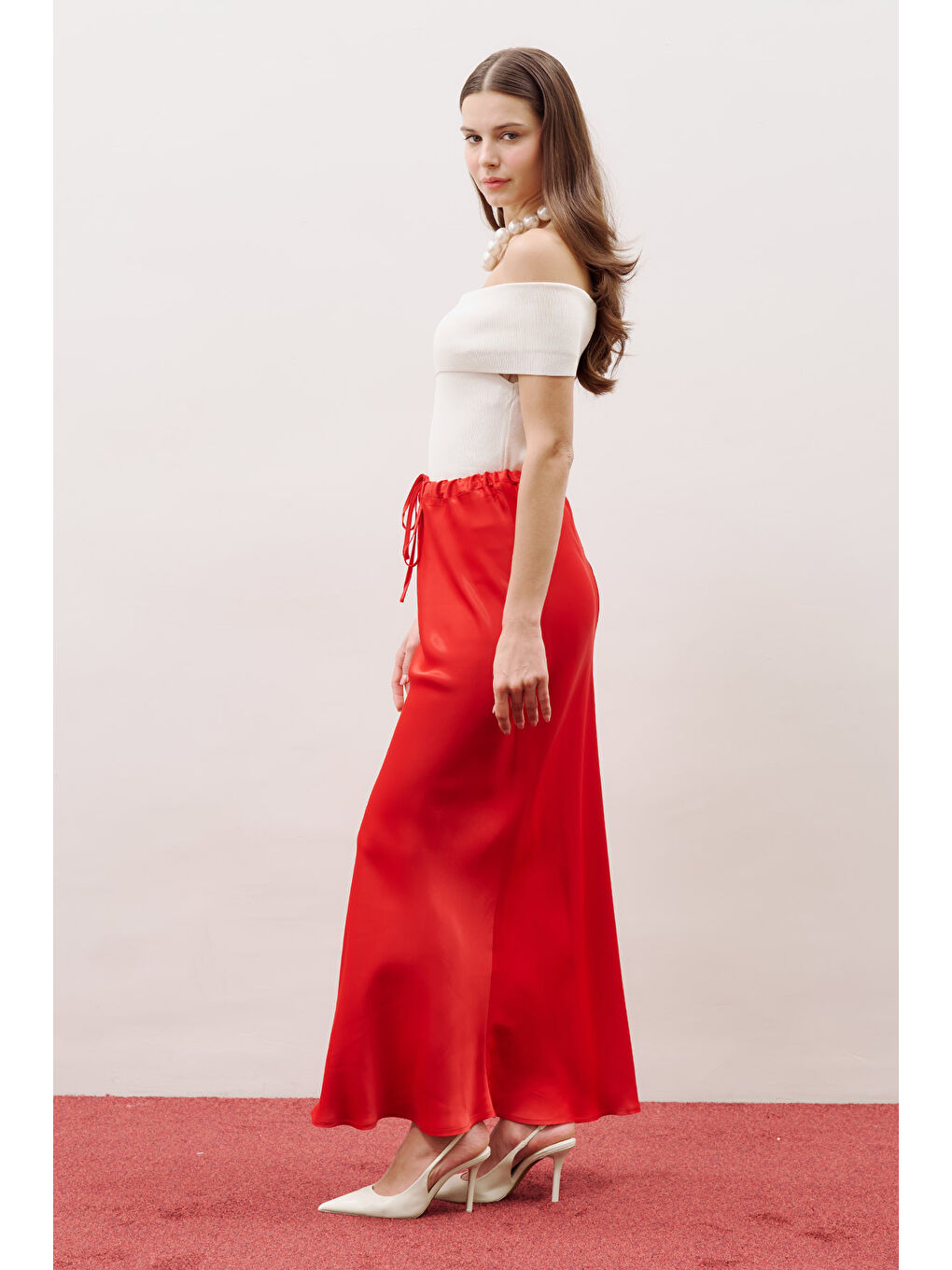 Bel Ayarlamalı Saten Etek Kırmızı-1