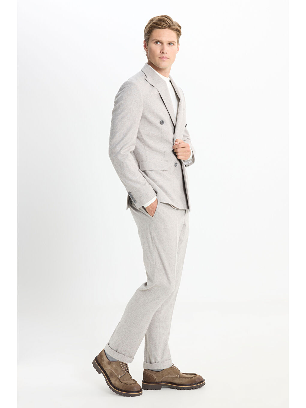 Bej Erkek Taş Yünlü Slim Fit Dar Kesim Kırlangıç Yaka Kapak Cepli Kruvaze Takım Elbise-2