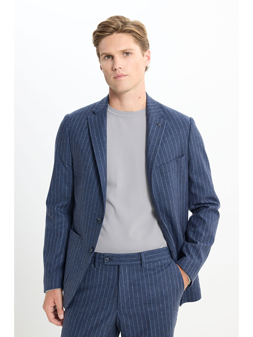 Erkek Mavi Yünlü Sıcak Tutan Slim Fit Dar Kesim Kırlangıç Yaka Kapak Cepli Çizgili Takım Elbise-5