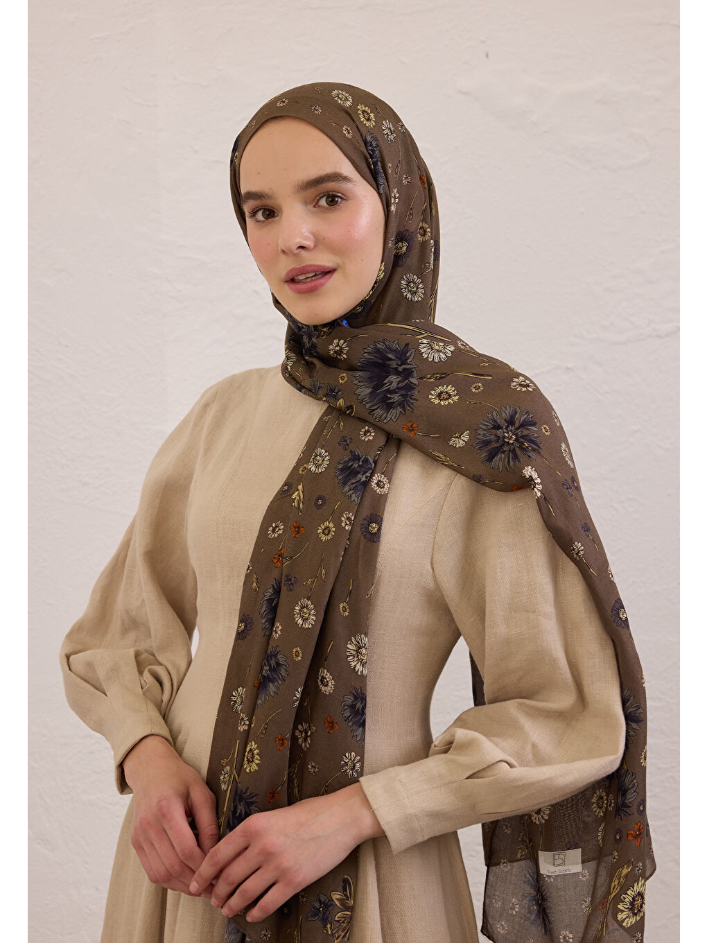 Bej BLOOMING DAHLIA DESEN RAMİ ŞAL VİZON