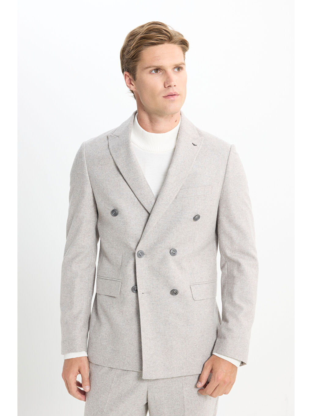 Bej Erkek Taş Yünlü Slim Fit Dar Kesim Kırlangıç Yaka Kapak Cepli Kruvaze Takım Elbise-3