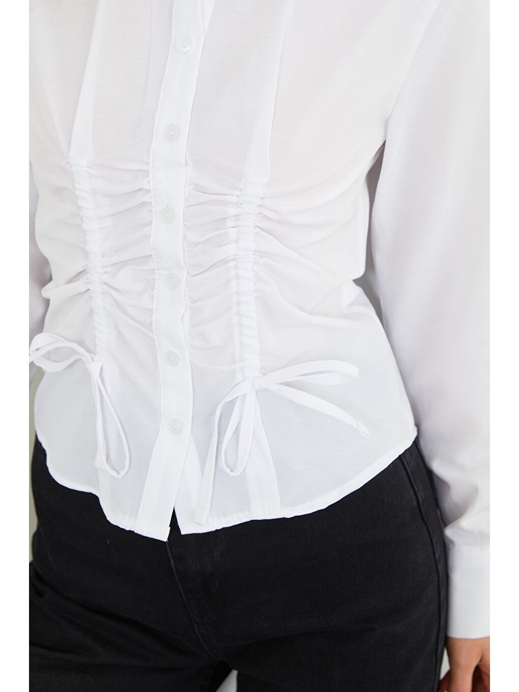 Beyaz Önü Büzgülü Slim Fit Gömlek-4