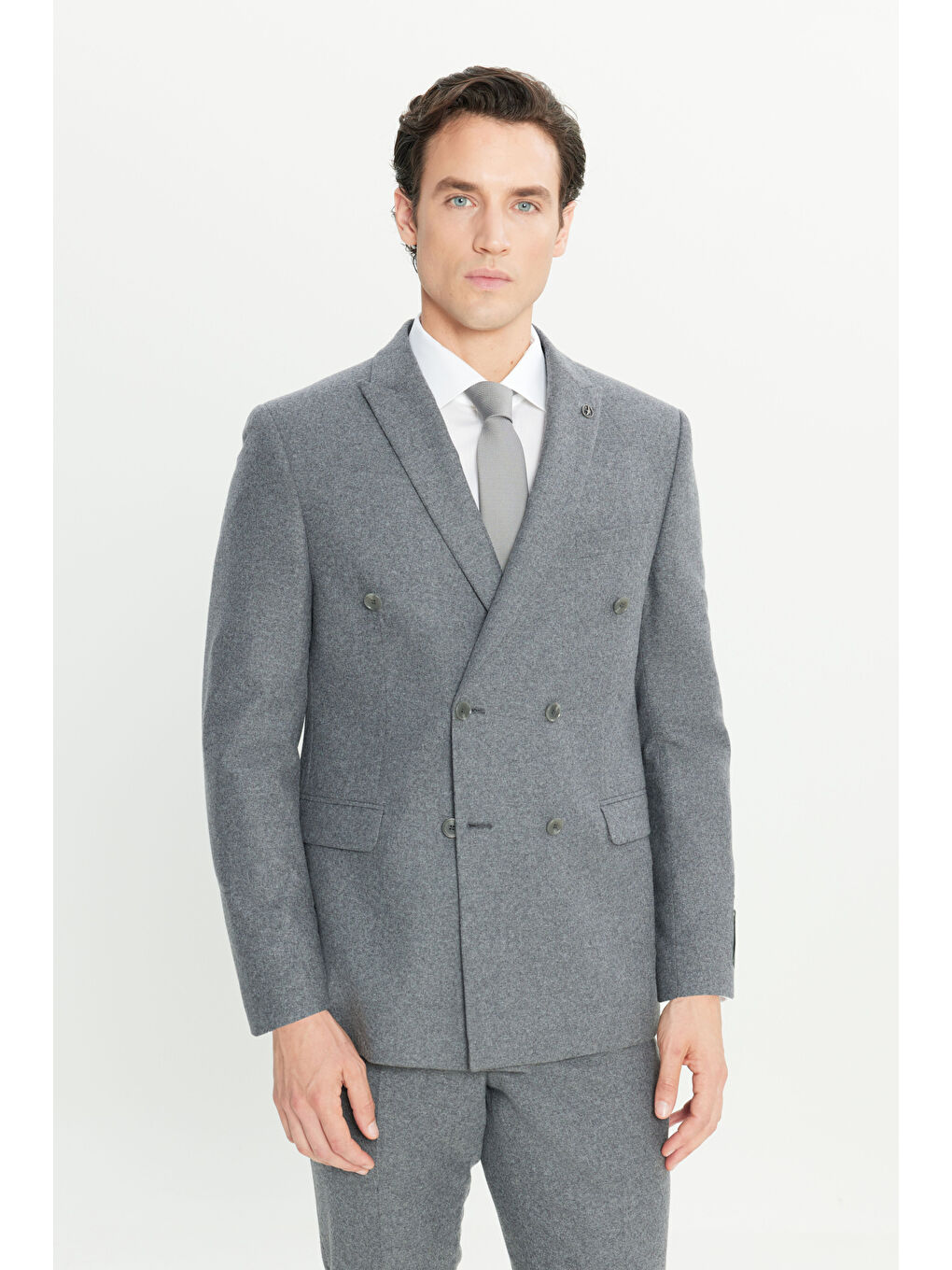 Erkek Gri Yün Slim Fit Dar Kesim Kırlangıç Yaka Kapak Cepli Kruvaze Takım Elbise
