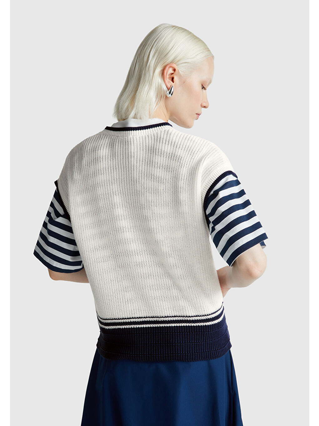 Ekru Kadın Krem %100 Pamuk Önü Detaylı Kısa Kollu Kazak-2