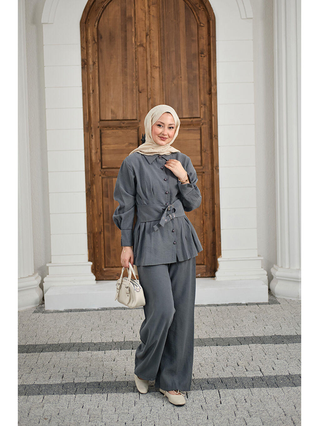 Kadın Beli Pile Detay İki Kemerli Gömlek Yaka Takım Gri-3