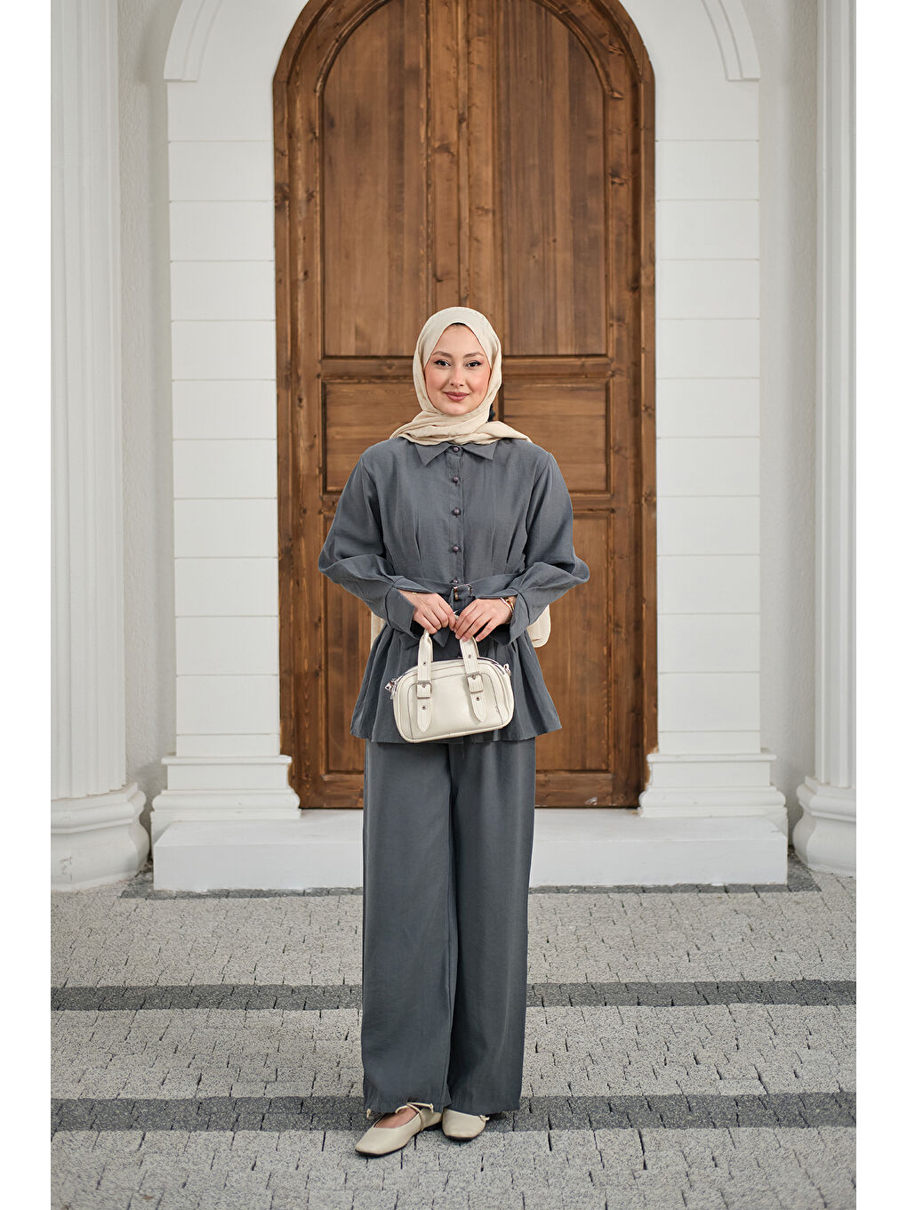 Kadın Beli Pile Detay İki Kemerli Gömlek Yaka Takım Gri-4