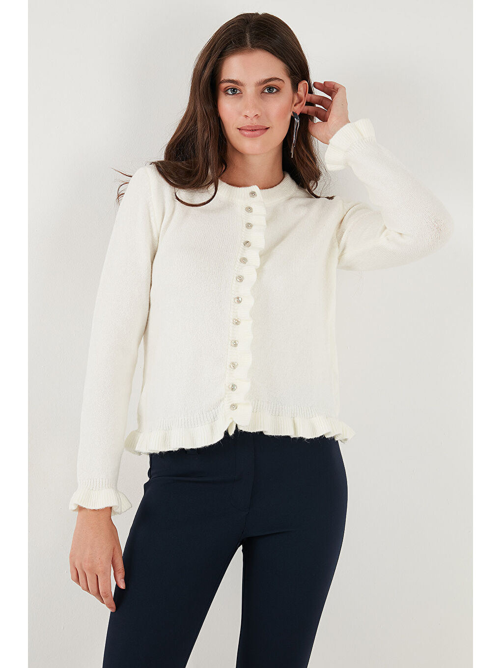 Ekru Premium Pile Detaylı Regular Fit Yuvarlak Yaka Kadın Triko Hırka 680HI00038-3