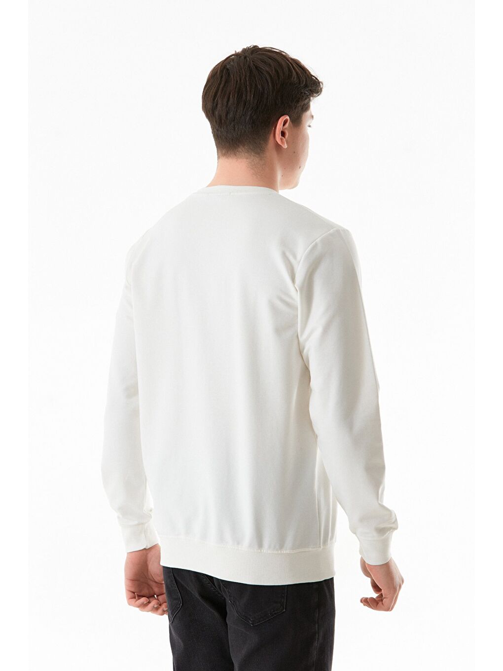 Ekru Yazı Kabartmalı Bisiklet Yaka Sweatshirt-3