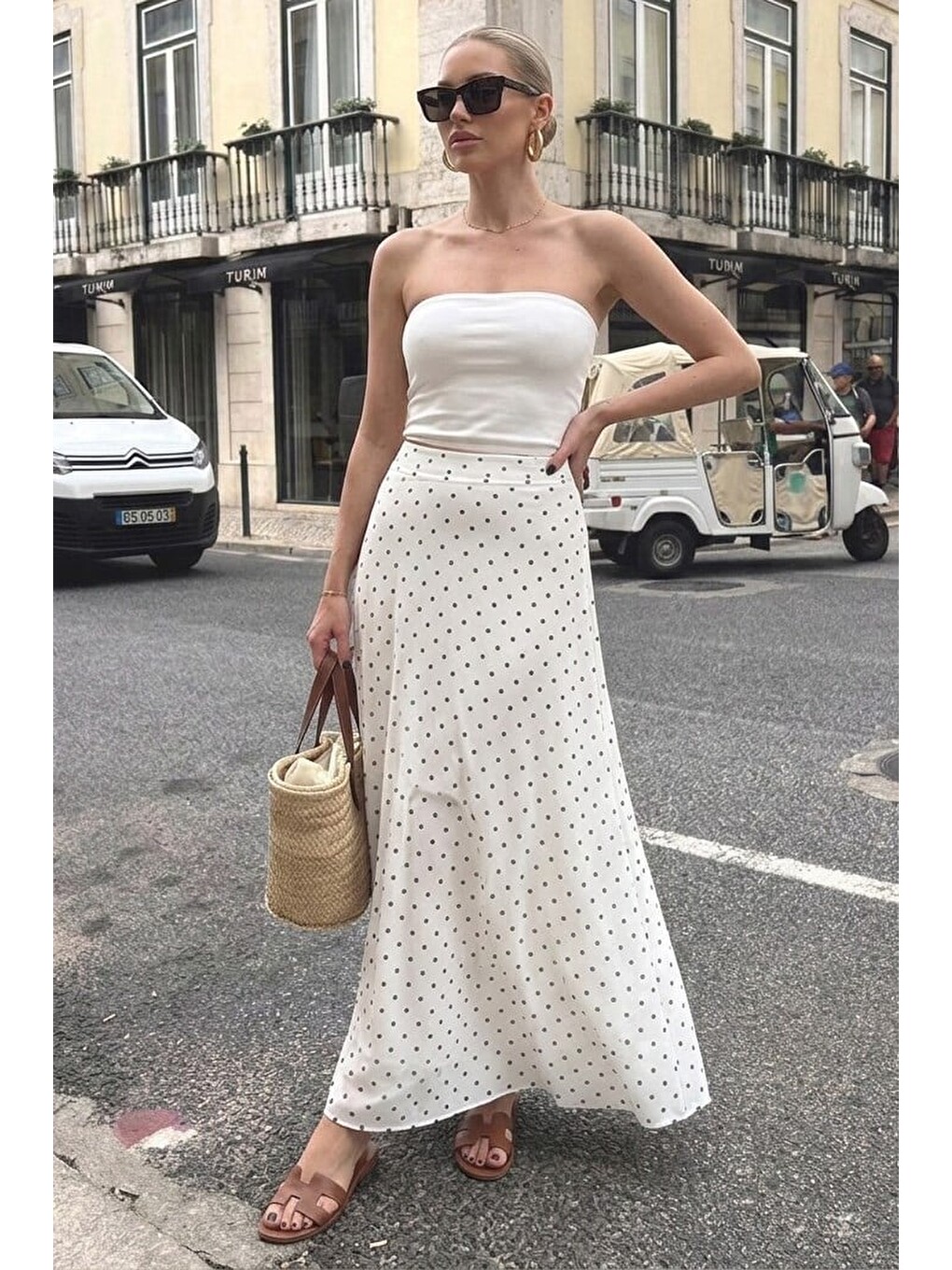 Beyaz Minimal Puantiye Desen Şifon Astarlı Etek Mg2821