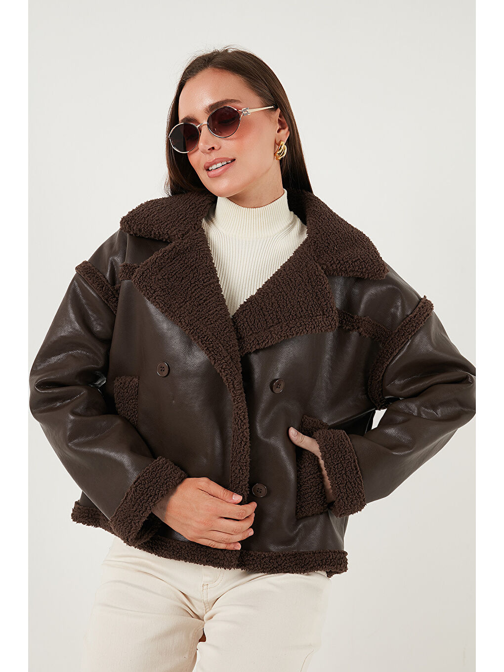 Kahverengi Oversize Kruvaze Yaka Pelüş Detaylı Suni Deri Biker Ceket Mont 6810247