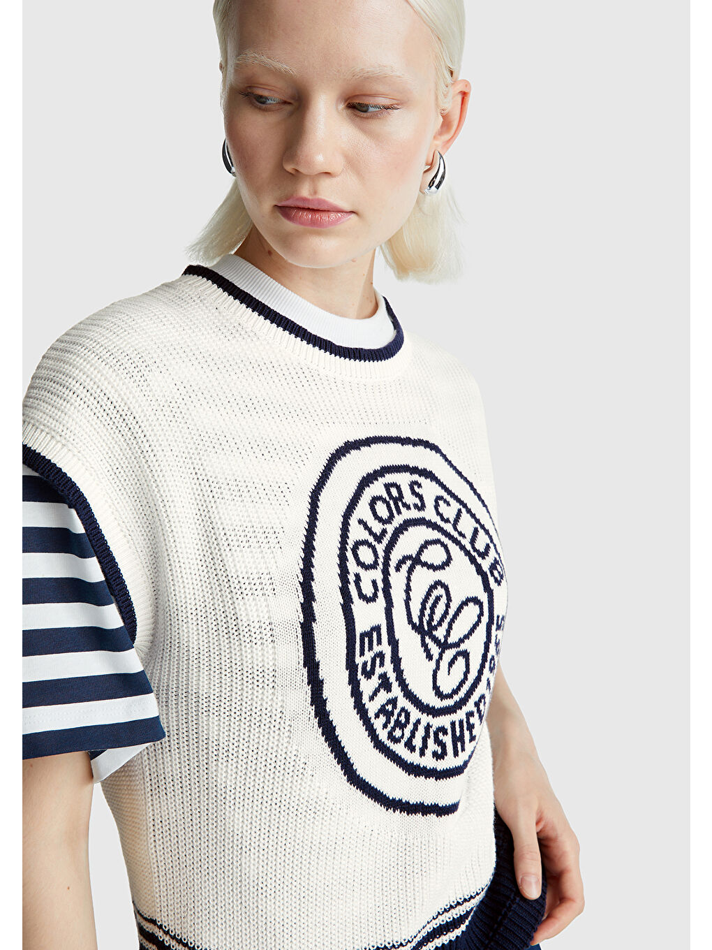 Ekru Kadın Krem %100 Pamuk Önü Detaylı Kısa Kollu Kazak-5