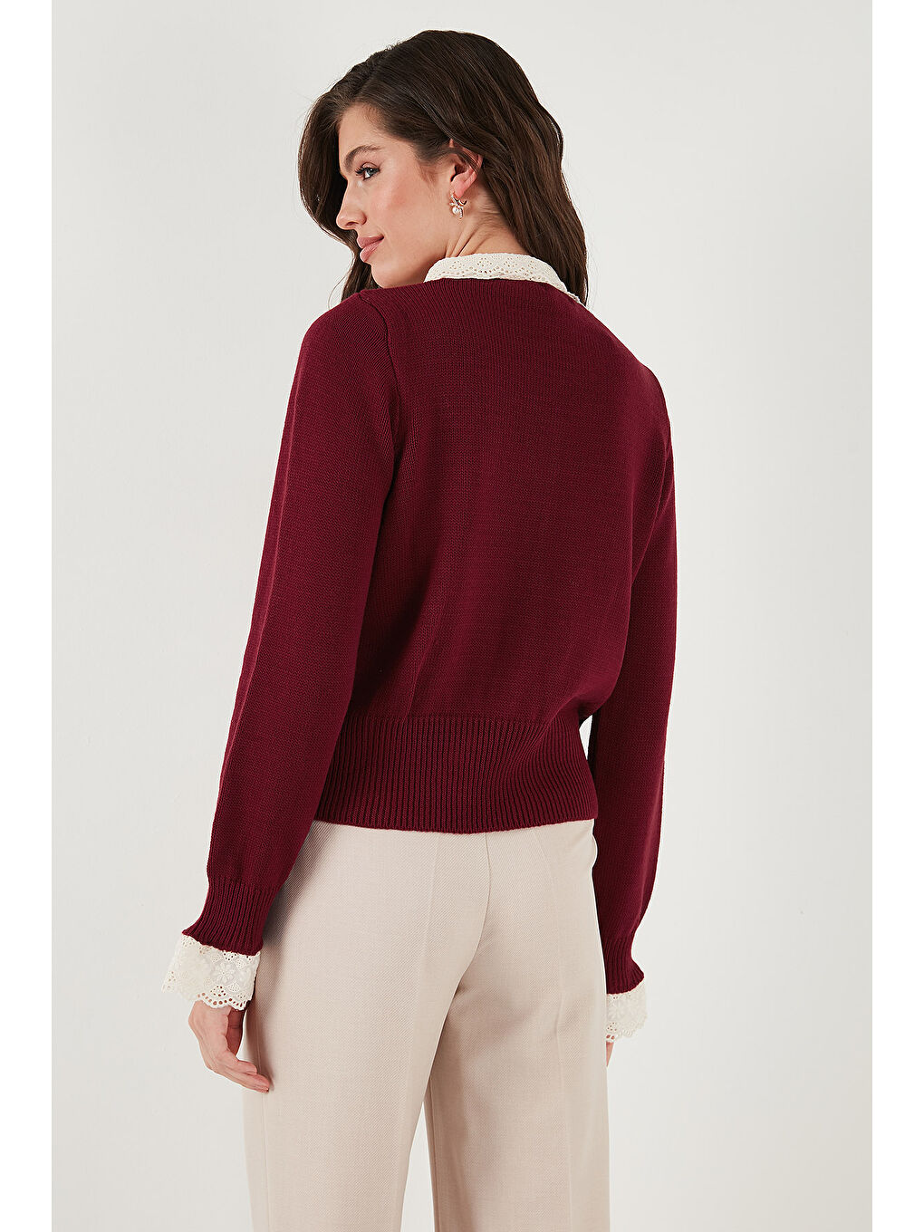 Bordo Premium Dantelli Bağlamalı Yaka Regular Fit Düğmeli Kadın Triko Hırka 680HI00251-6