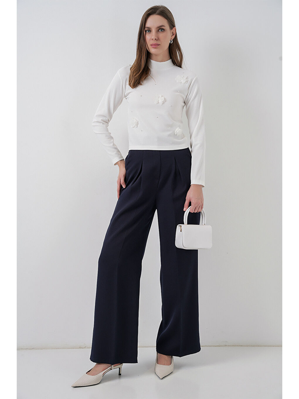 Kadın Çiçekli Örme Bluz 978 - Beyaz-1