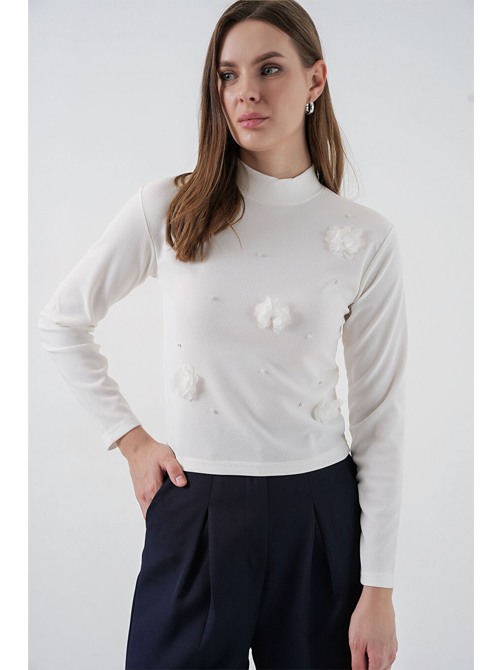 Kadın Çiçekli Örme Bluz 978 - Beyaz-2