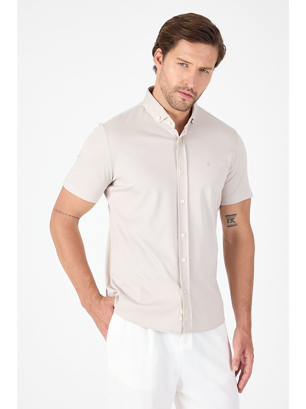 Gri Kısa Kol Düğmeli Yaka Cepsiz Performans Ürün Slim Fit Büyük Beden Gömlek 1004250256