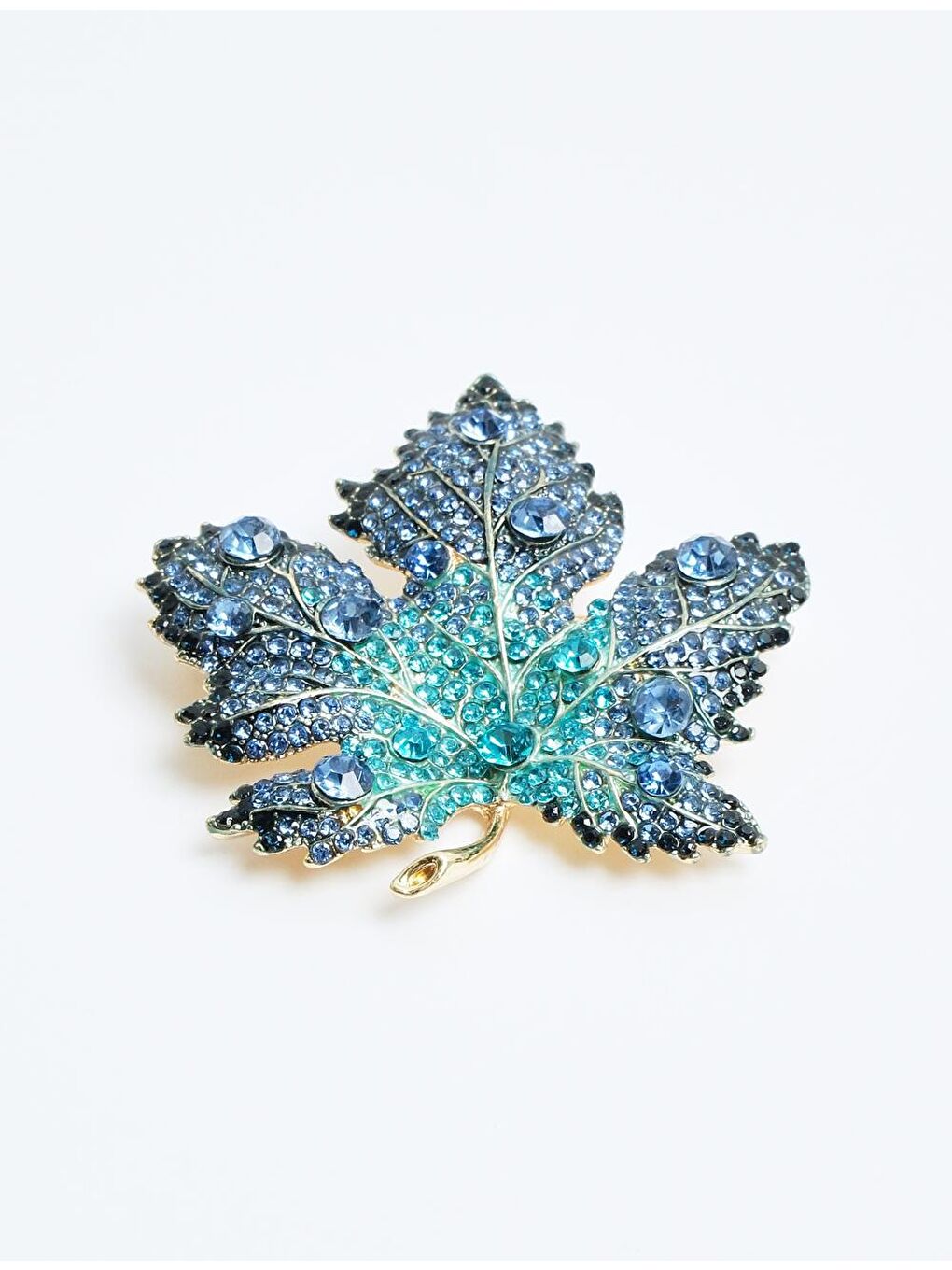 Mavi Yaprak Figürlü Parlak Taşlı Broş