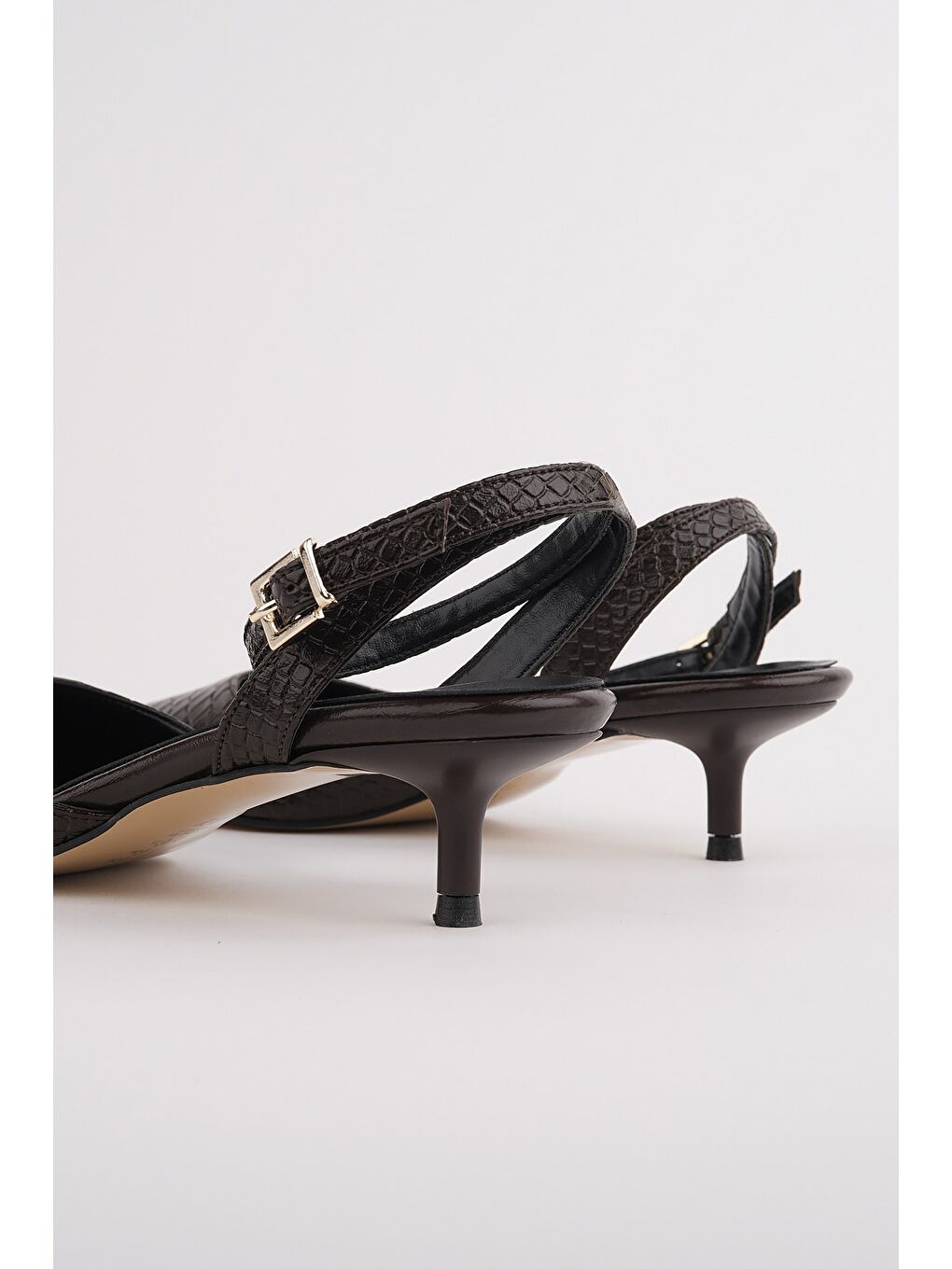 Kahverengi KİCK Kadın Kroko Desenli Sivri Burun İnce Topuklu Bilekten Bağlamalı Ayakkabı-7