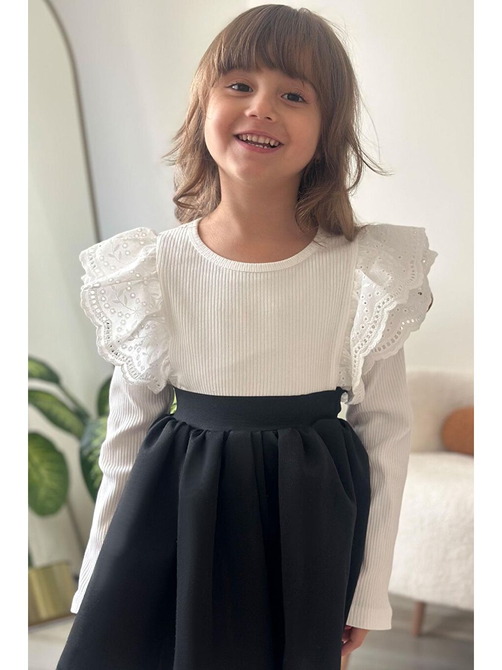 Kız Çocuk Uzun Kollu Tişört Omuzu Çiçek Nakışlı Güpür Detaylı Ekru (3-6 Yaş)-1