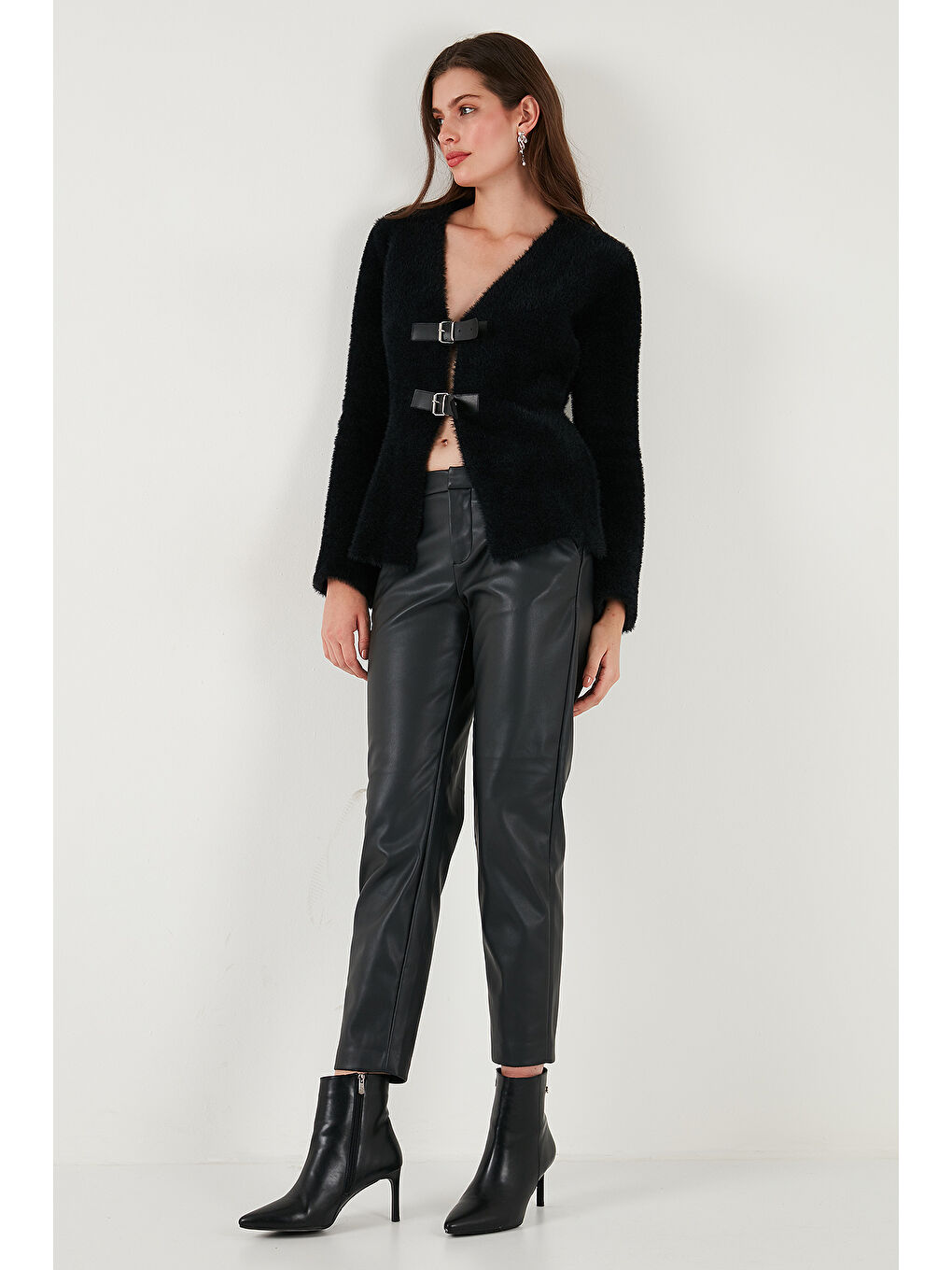 Siyah Premium Regular Fit V Yaka Çift Kemerli Pelüş Hırka 680HI00112-3