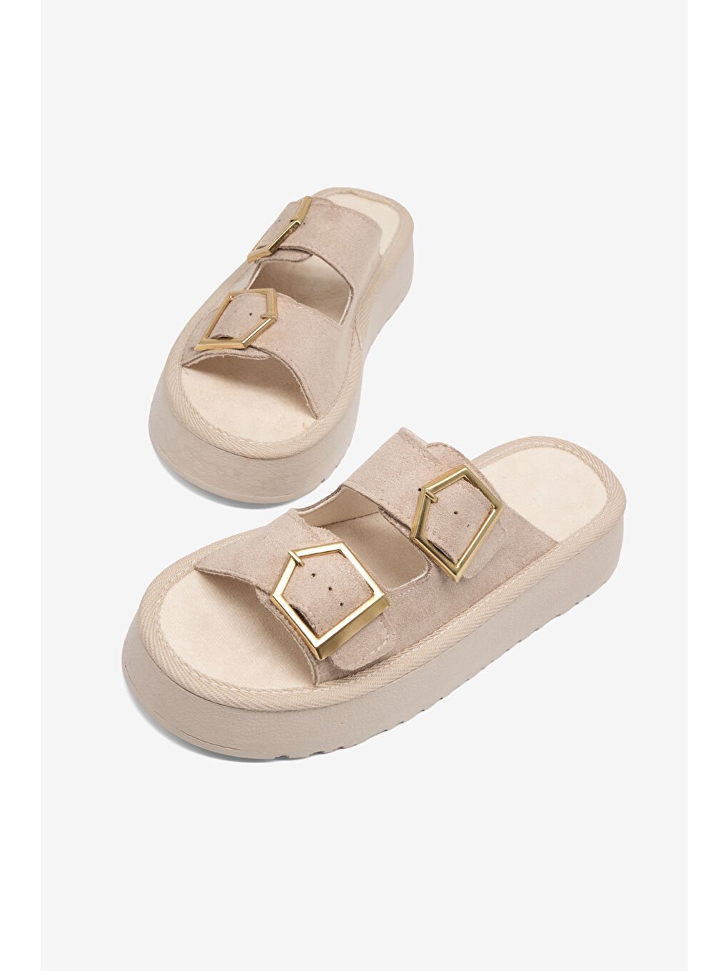 Kadın Bej Rahat Kalıp Yüksek Taban Tokalı Terlik-1