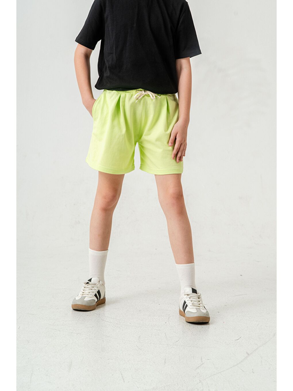 Yeşil Nice Nakışlı Kız Çocuk Şort-5