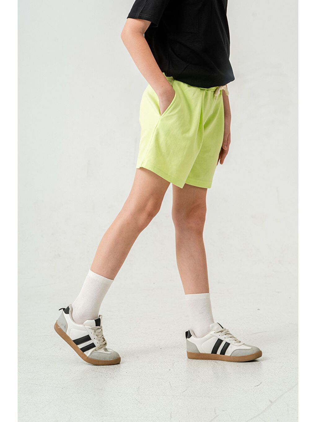 Yeşil Nice Nakışlı Kız Çocuk Şort-6